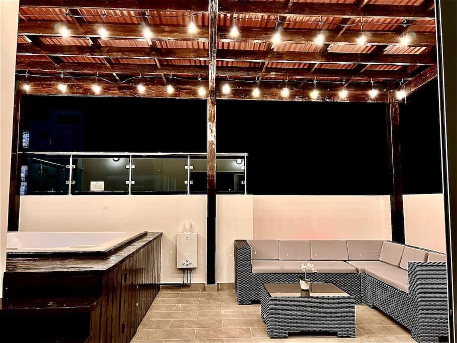 산티아고 데 로스 카바예로스 Magnificent Pent House W/Jacuzzi 아파트 외부 사진